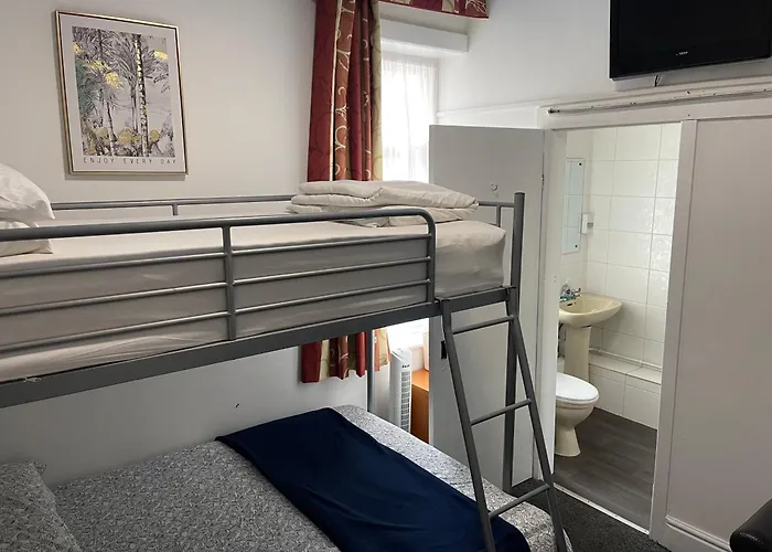 Backpackers Blackpool Hotel & Suites