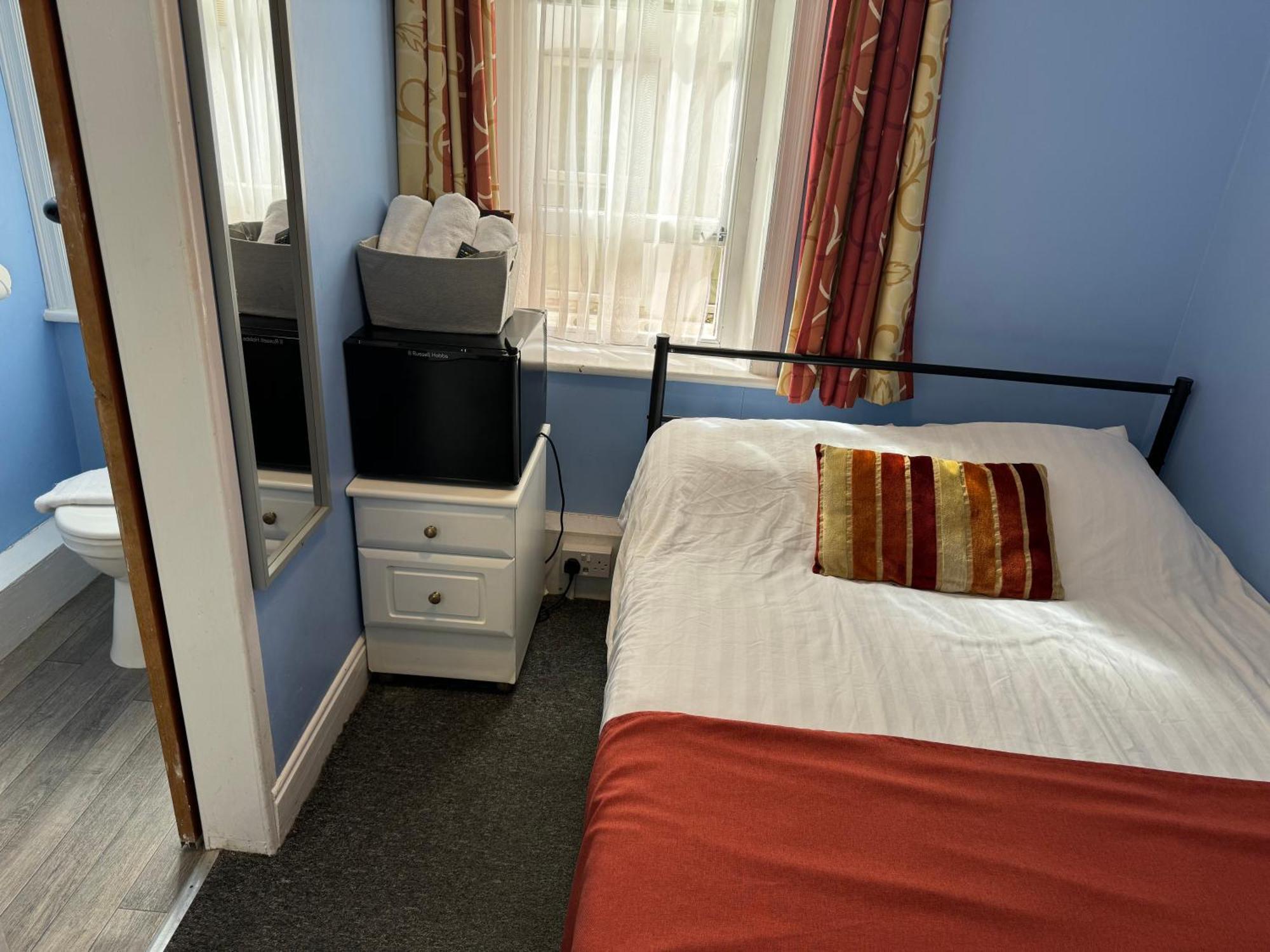 Backpackers & 2* Blackpool