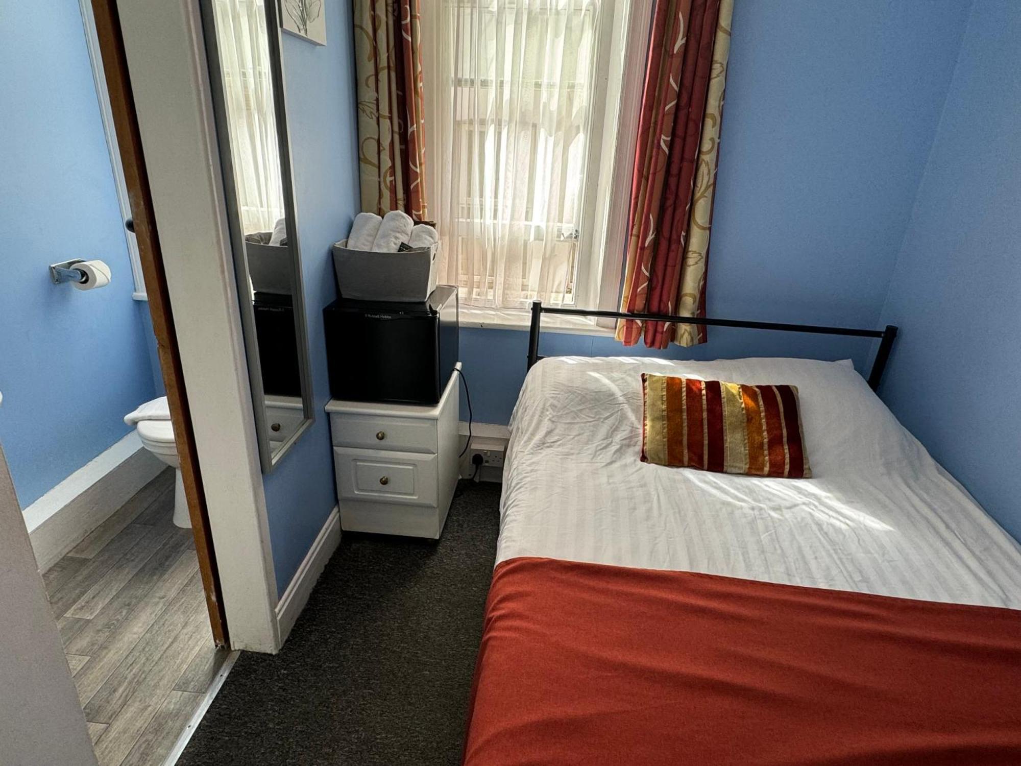Backpackers & Hotel Blackpool